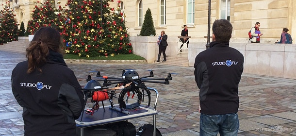 Préparation du drone thermographique devant la mairie du 14ème arrondissement de Paris