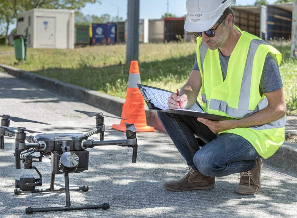 Pilote drone pour inspection aérienne