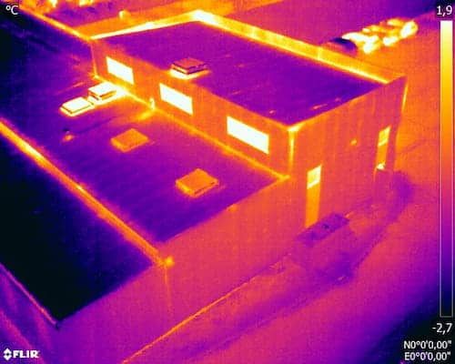 Détecter les déperdition de chaleur : thermogramme de toiture