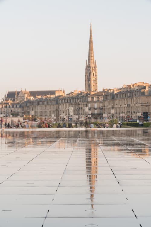 Ville de Bordeaux sous la chaleur