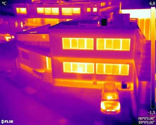 thermogramme pris par drone sur un bâtiment collectif