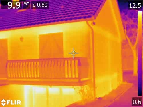 Thermogramme d'une maison avec balcon