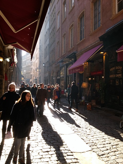 rue-vieux-lyon-reseaux ruelle du vieux Lyon