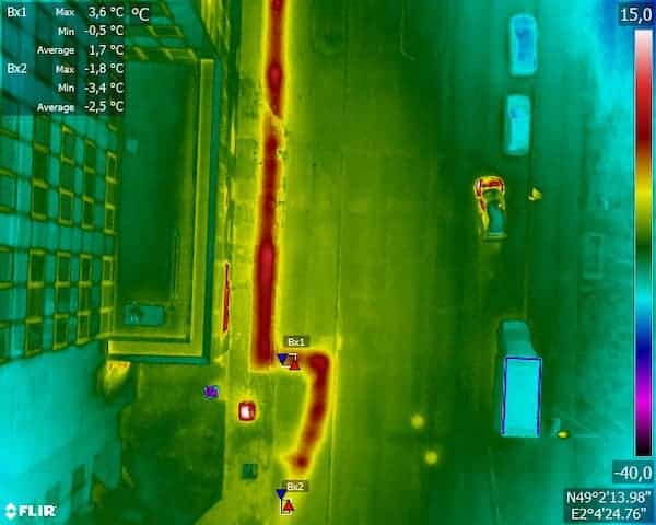 Thermogramme de réseaux le long d'un immeuble