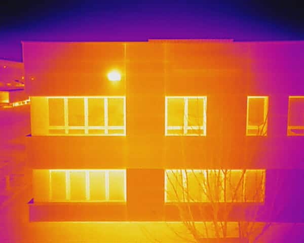 Image thermique de façade de bâtiment collectif