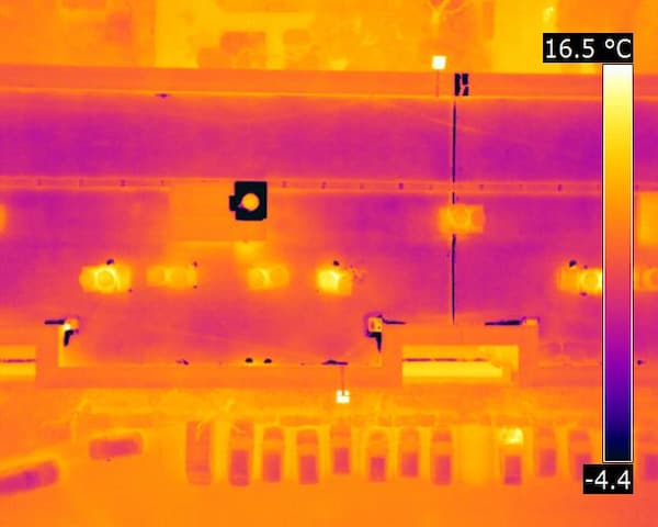 Thermogramme de la toiture d'un bâtiment commercial